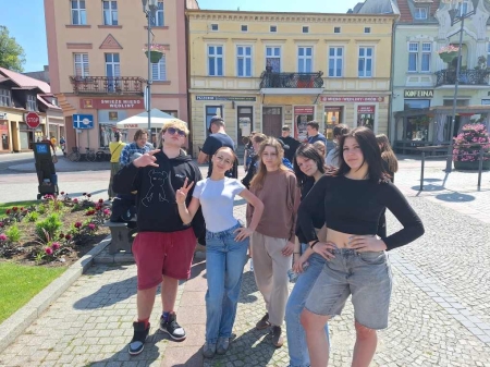 Czerwcowa wycieczka klasy 2A – kajaki, ognisko i Czarnków w słońcu